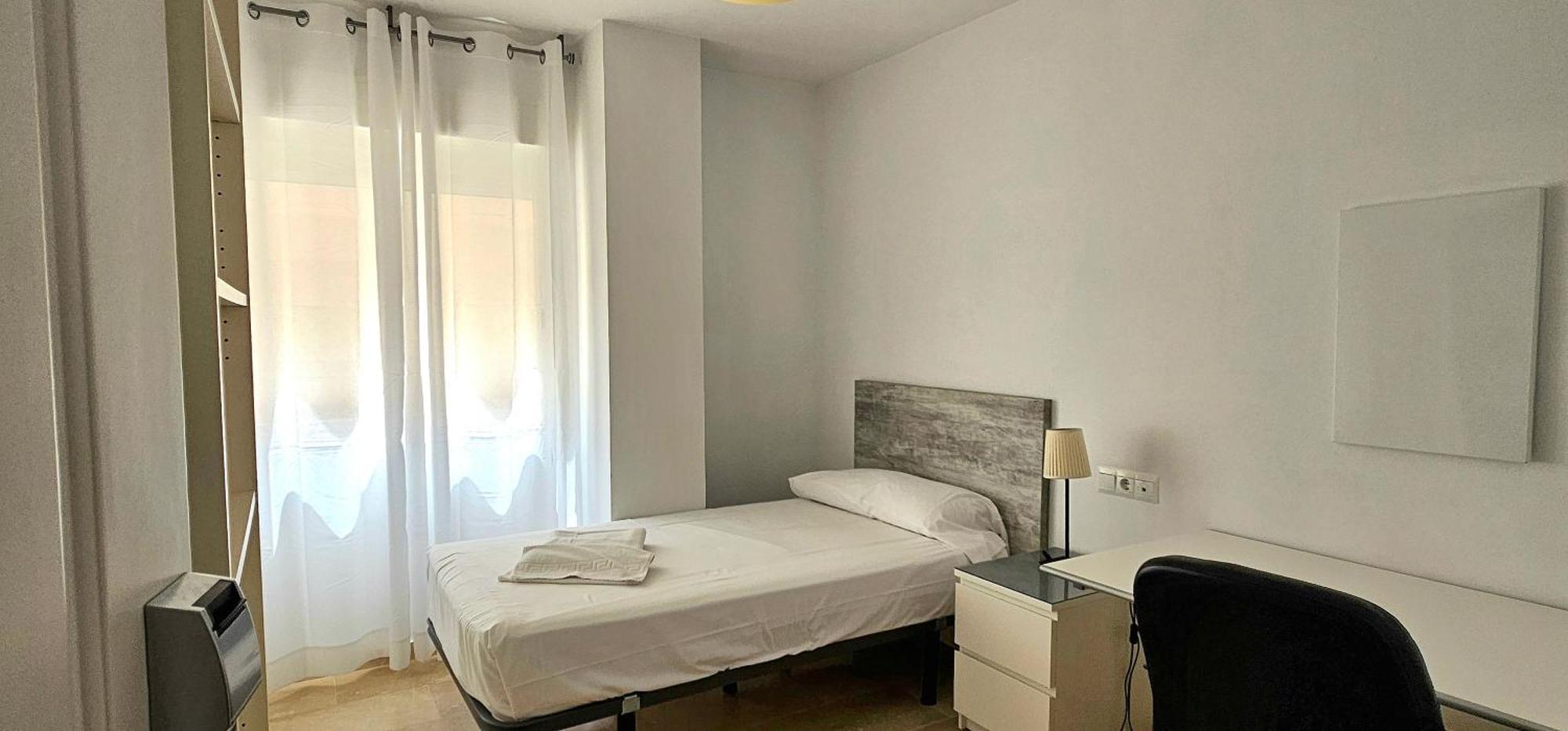 Hostel Residencia Alfil مالقة المظهر الخارجي الصورة