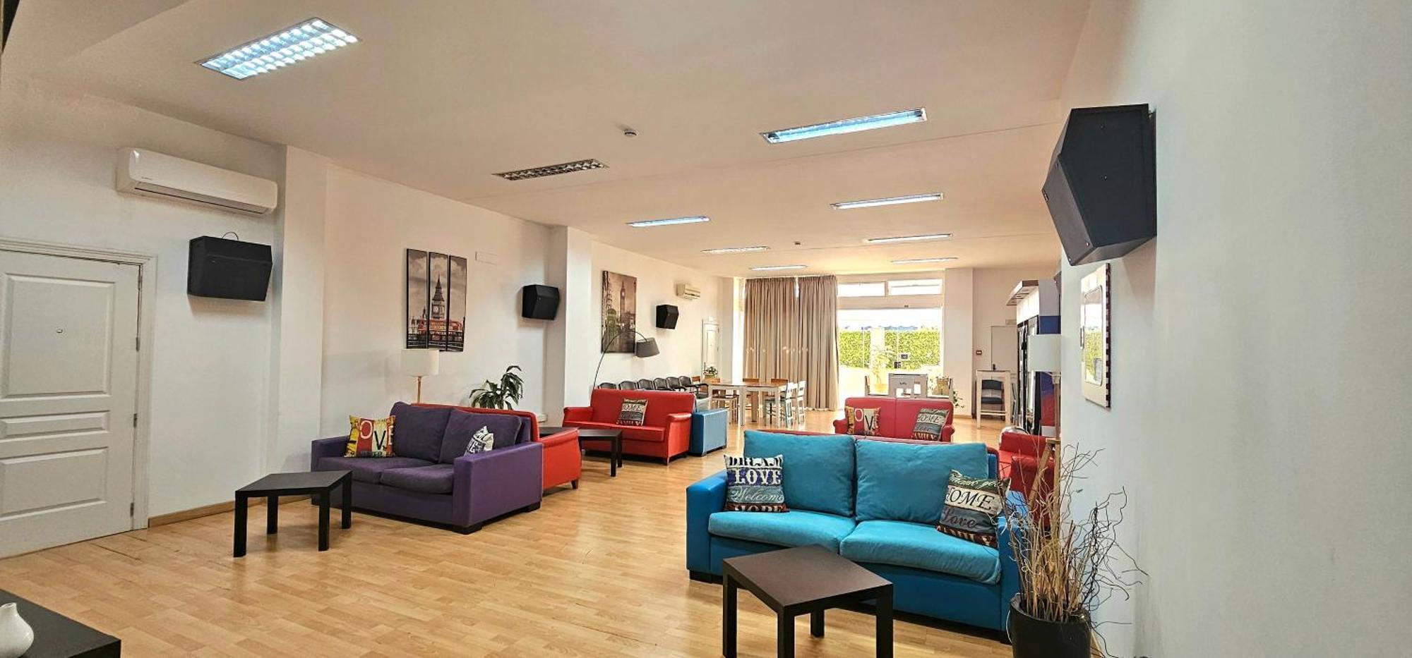 Hostel Residencia Alfil مالقة المظهر الخارجي الصورة