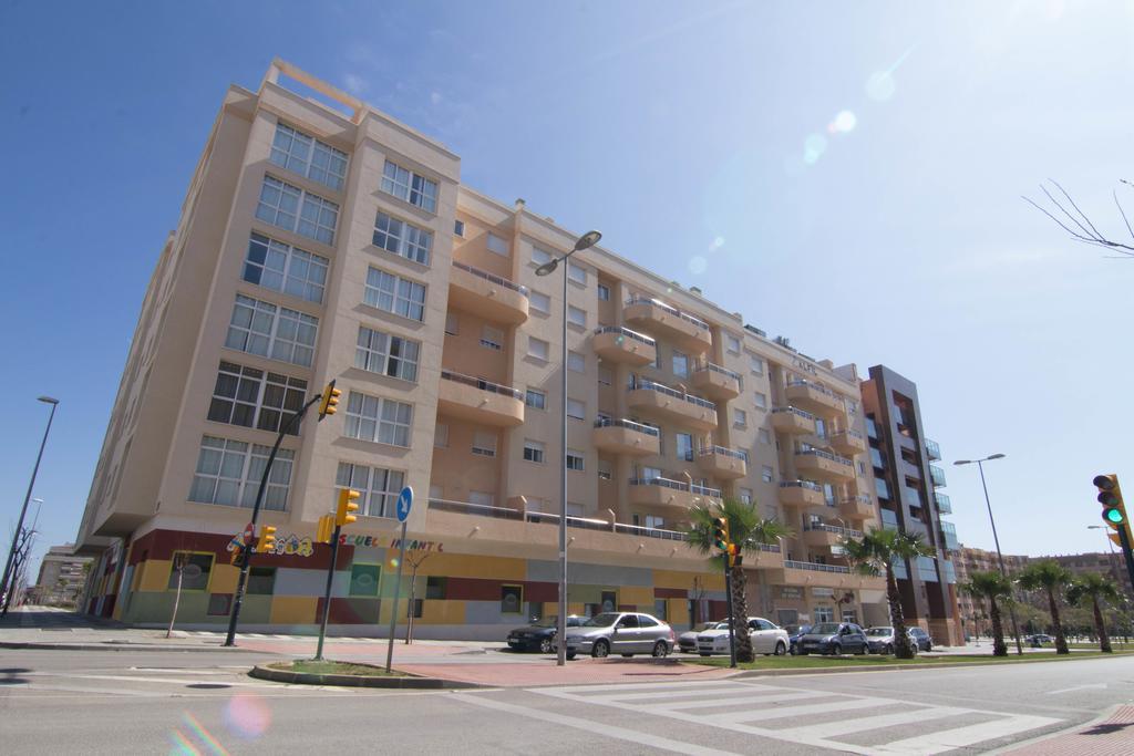 Hostel Residencia Alfil مالقة المظهر الخارجي الصورة